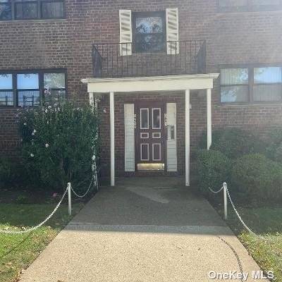 Howard Beach, NY 11414,155-19 86 ST #4