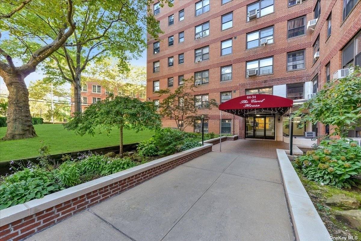 Rego Park, NY 11374,64-34 102 St #1P