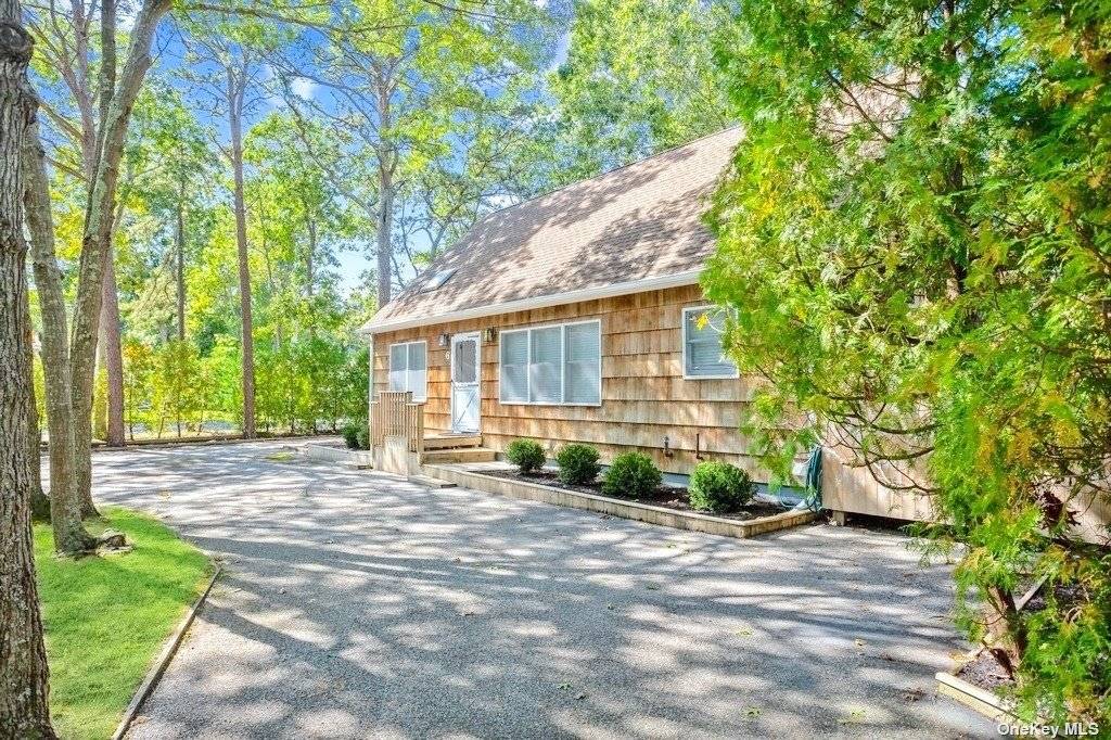 Hampton Bays, NY 11946,6 Lynnwood