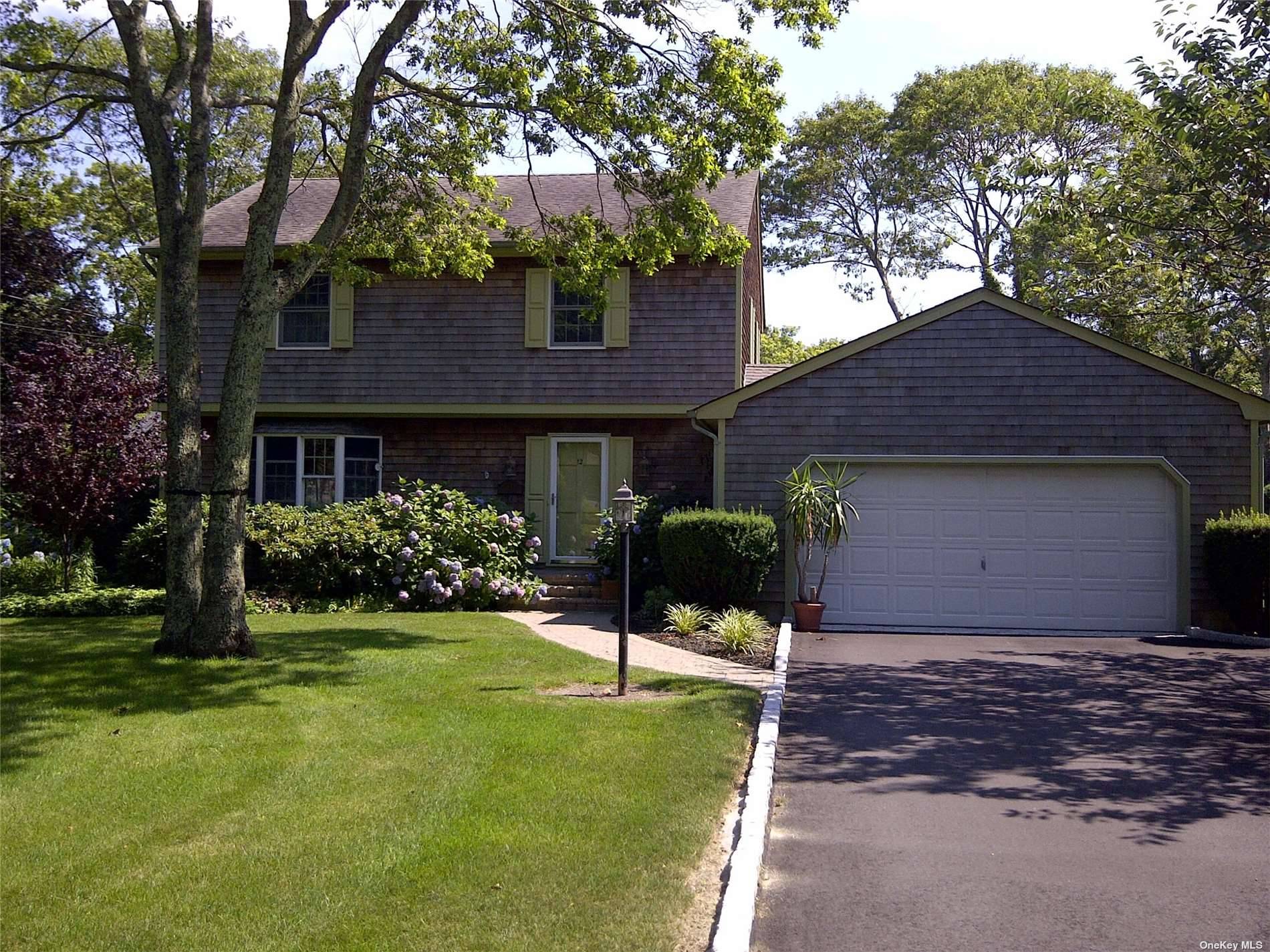 Hampton Bays, NY 11946,12 Riverdale DR