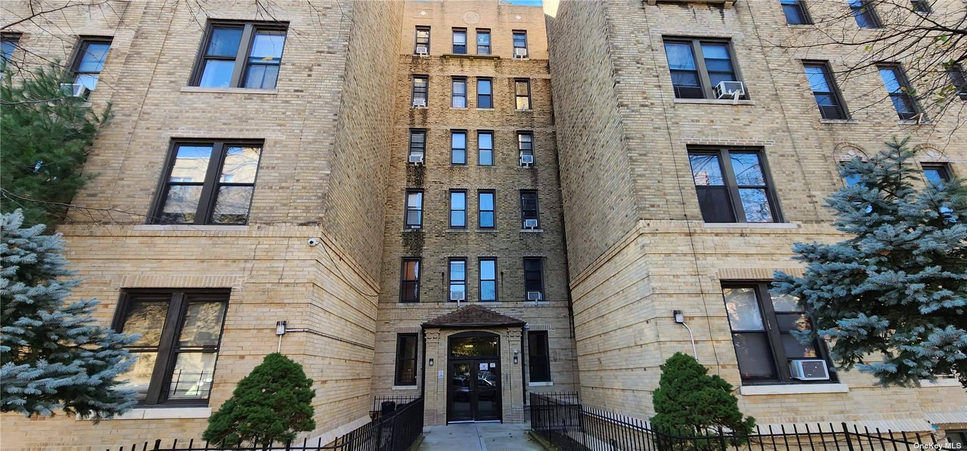 Kew Gardens, NY 11415,83-52 Talbot ST #6D