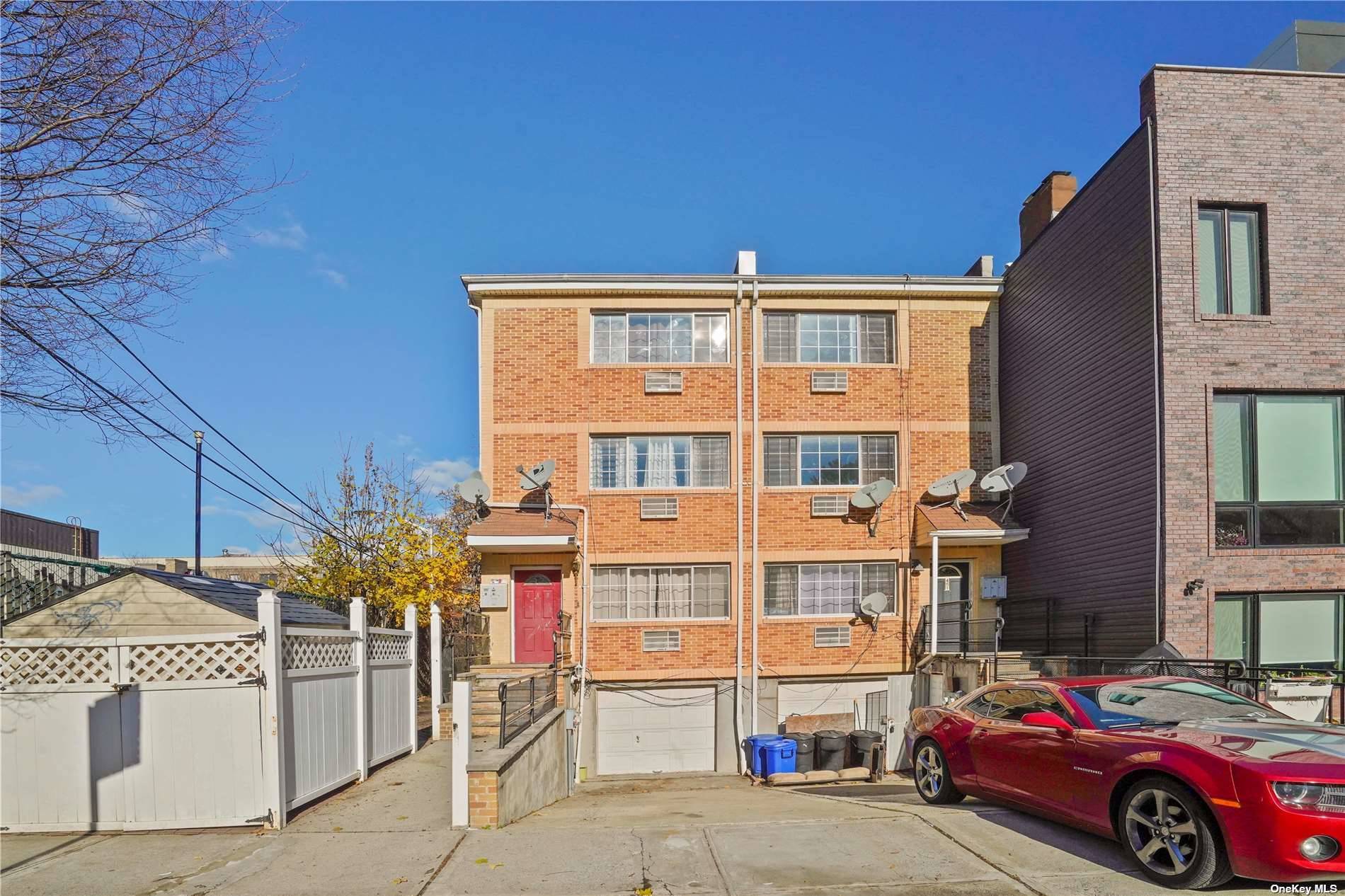 Bedford-stuyvesant, NY 11221,449 Lexington AVE