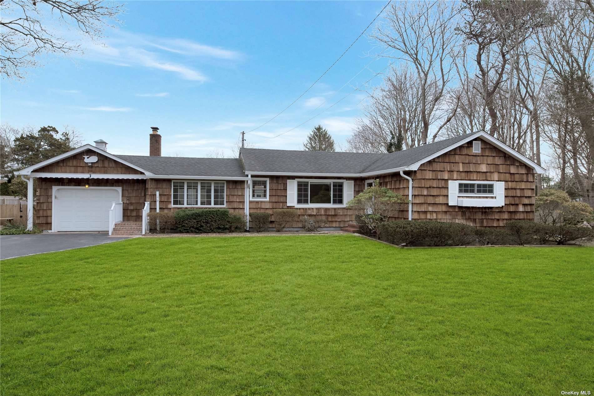 Hampton Bays, NY 11946,3 Gardners LN