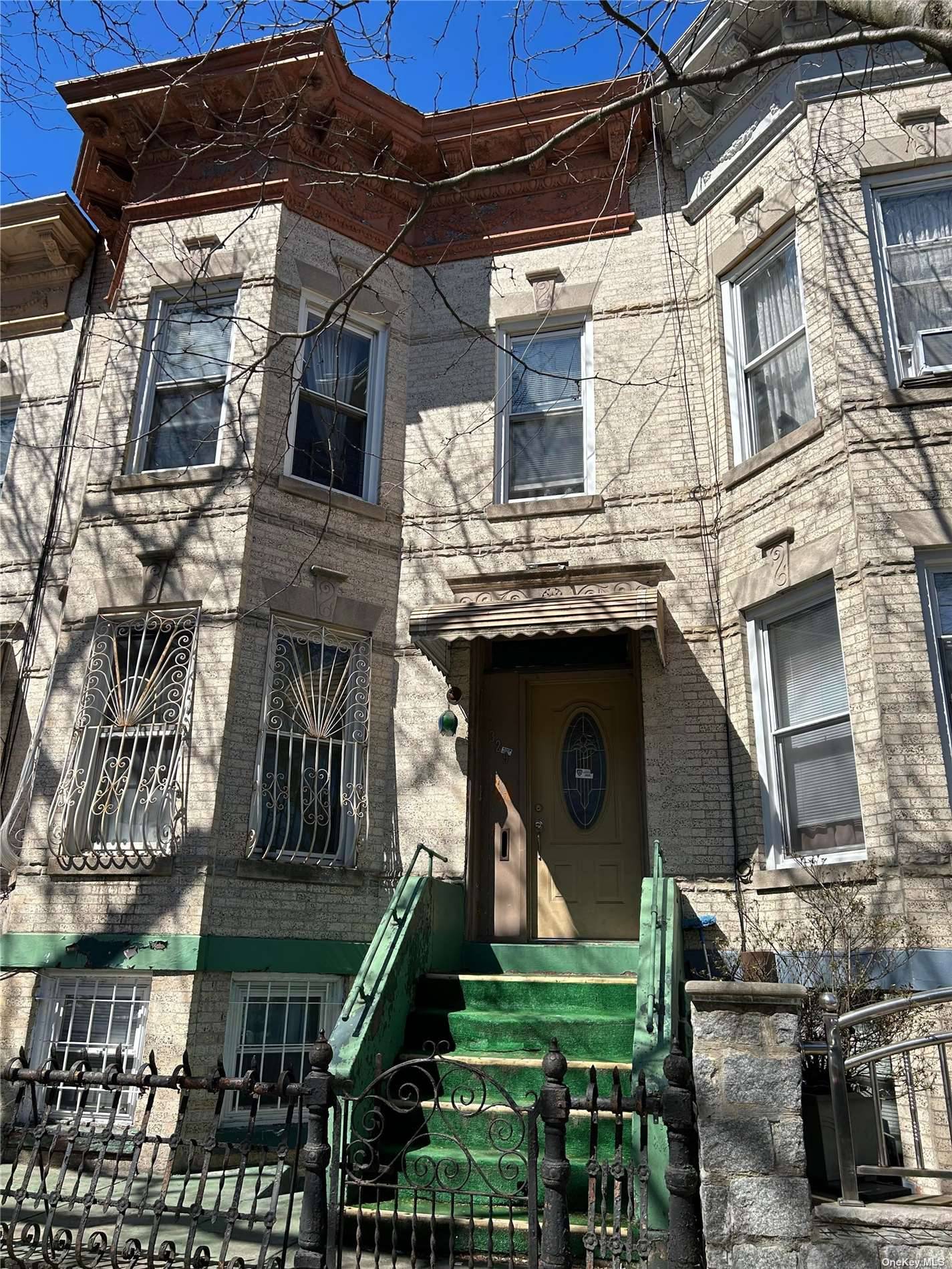 Bushwick, NY 11237,329 Cornelia ST