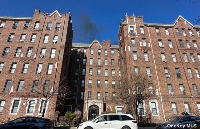 Flushing, NY 11358,36-20 168th ST #6C