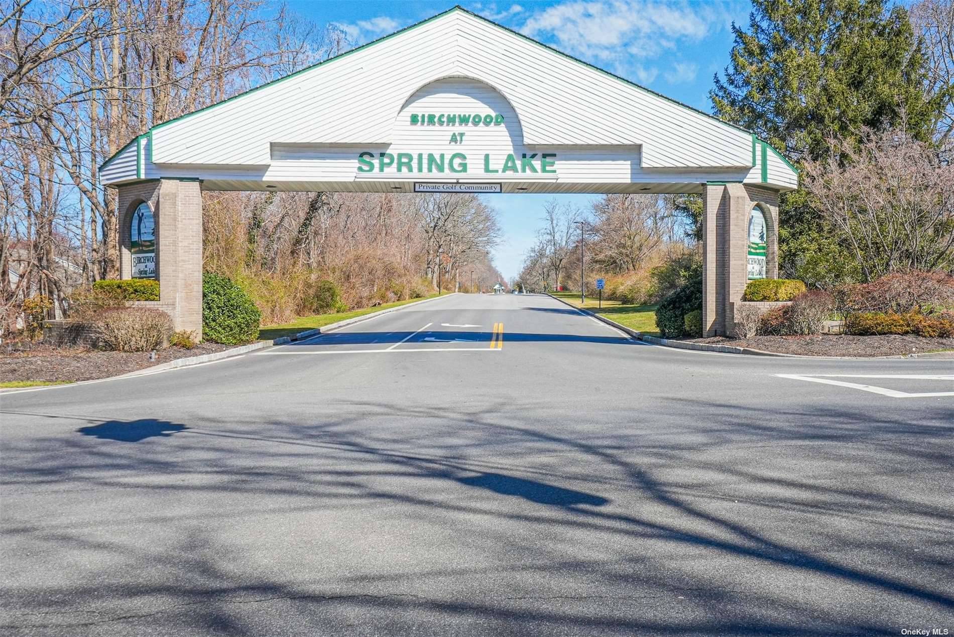 Middle Island, NY 11953,821 Spring Lake DR #821