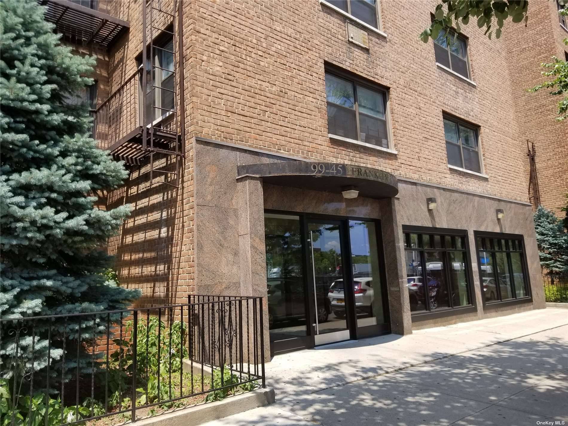 Corona, NY 11368,99-45 60 AVE #3C