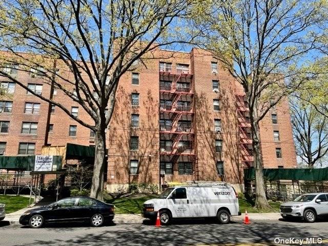 Flushing, NY 11354,142-21 26 Avenue #3B