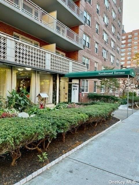 Jamaica, NY 11435,160-10 89 AVE #12M