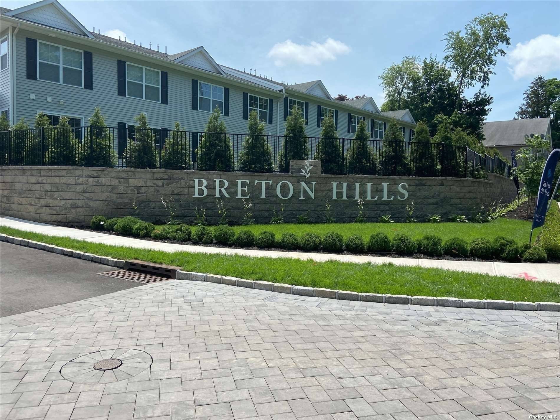 Glen Cove, NY 11542,206 Breton WAY #206