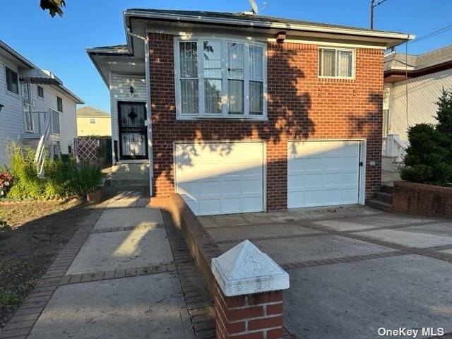 Howard Beach, NY 11414,159-27 80th ST