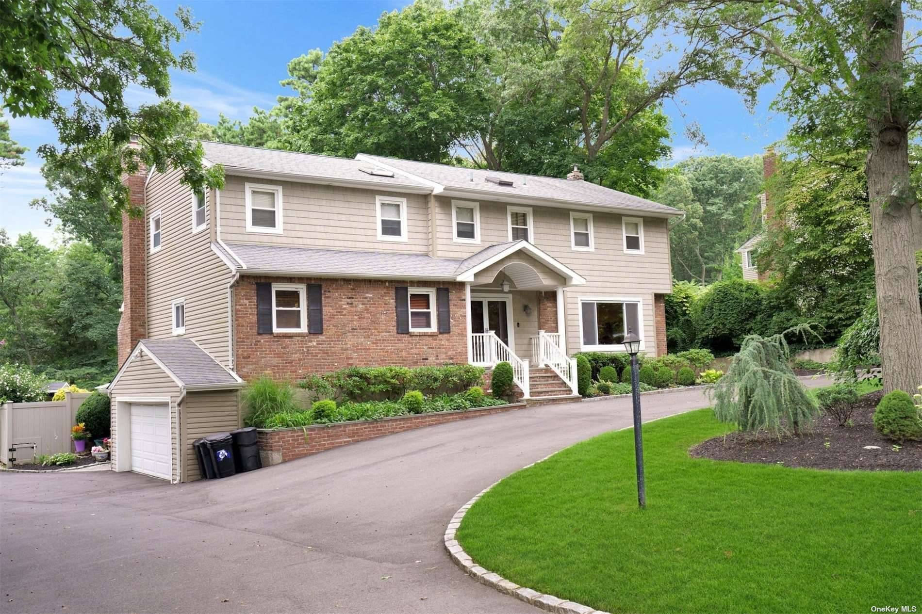 Dix Hills, NY 11746,44 Seward DR