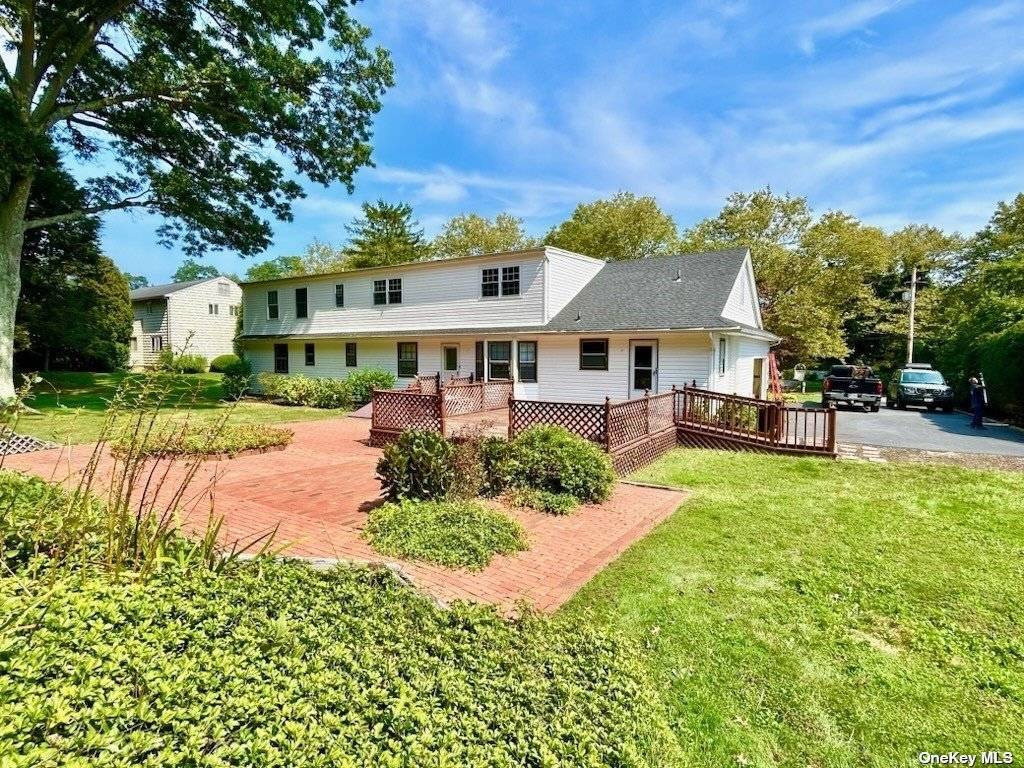 Dix Hills, NY 11746,29 Grayon DR