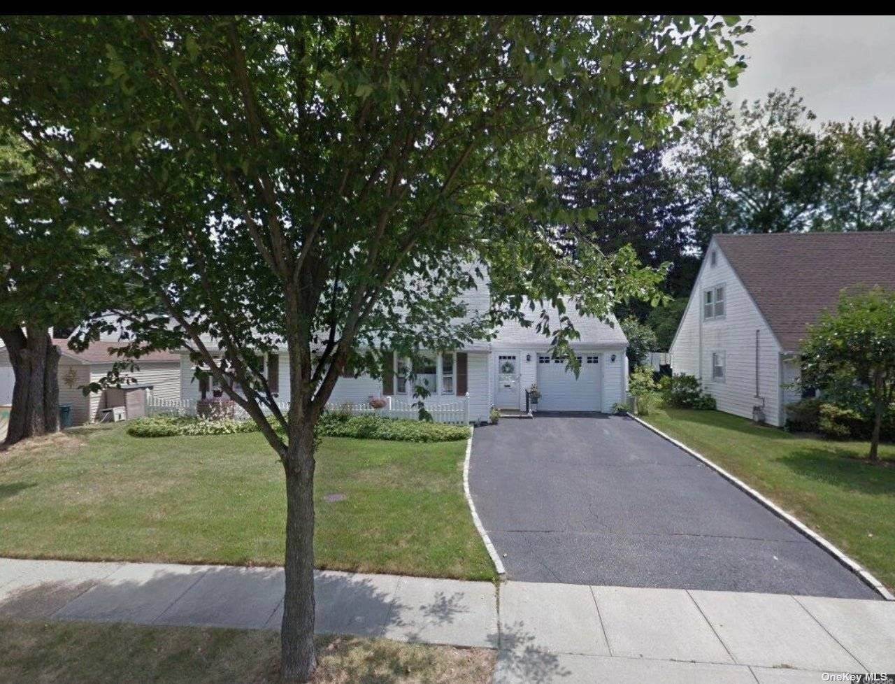 Glen Cove, NY 11542,1 Keith Place