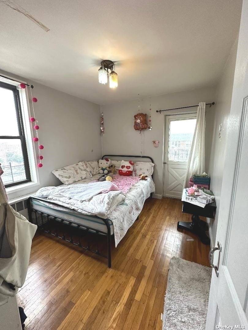 Flushing, NY 11354,139-50 35th Avenue #7F