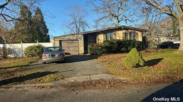 Ronkonkoma, NY 11779,2 Gail DR