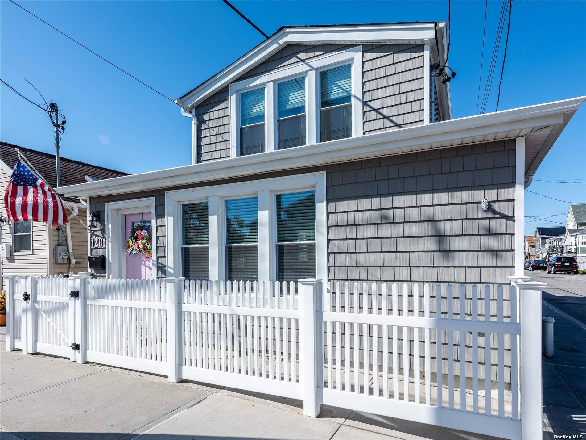 Broad Channel, NY 11693,12-01 Cross Bay BLVD