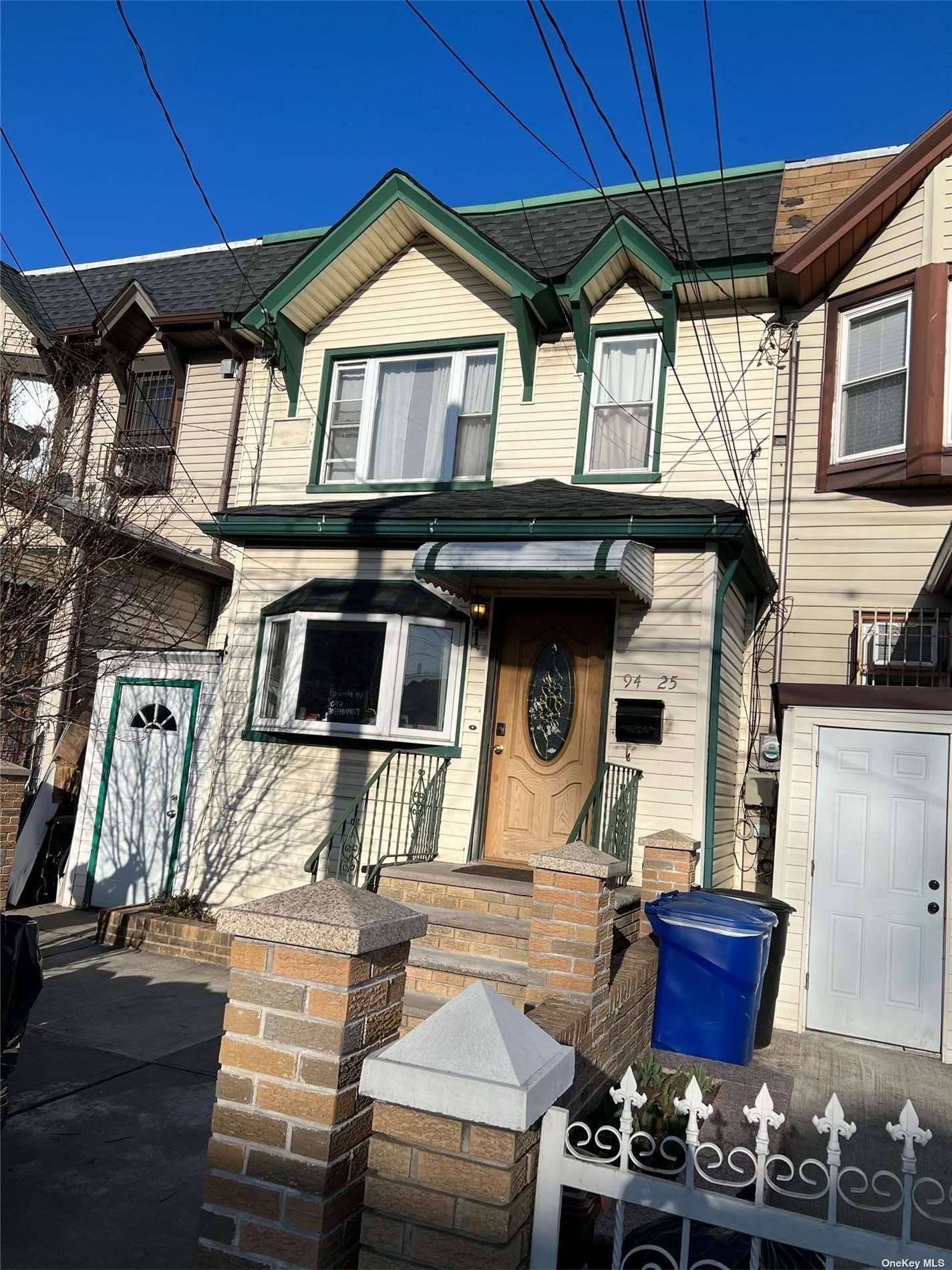 Ozone Park, NY 11416,94-25 76th ST