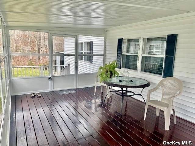 East Quogue, NY 11942,96 Spruce ST