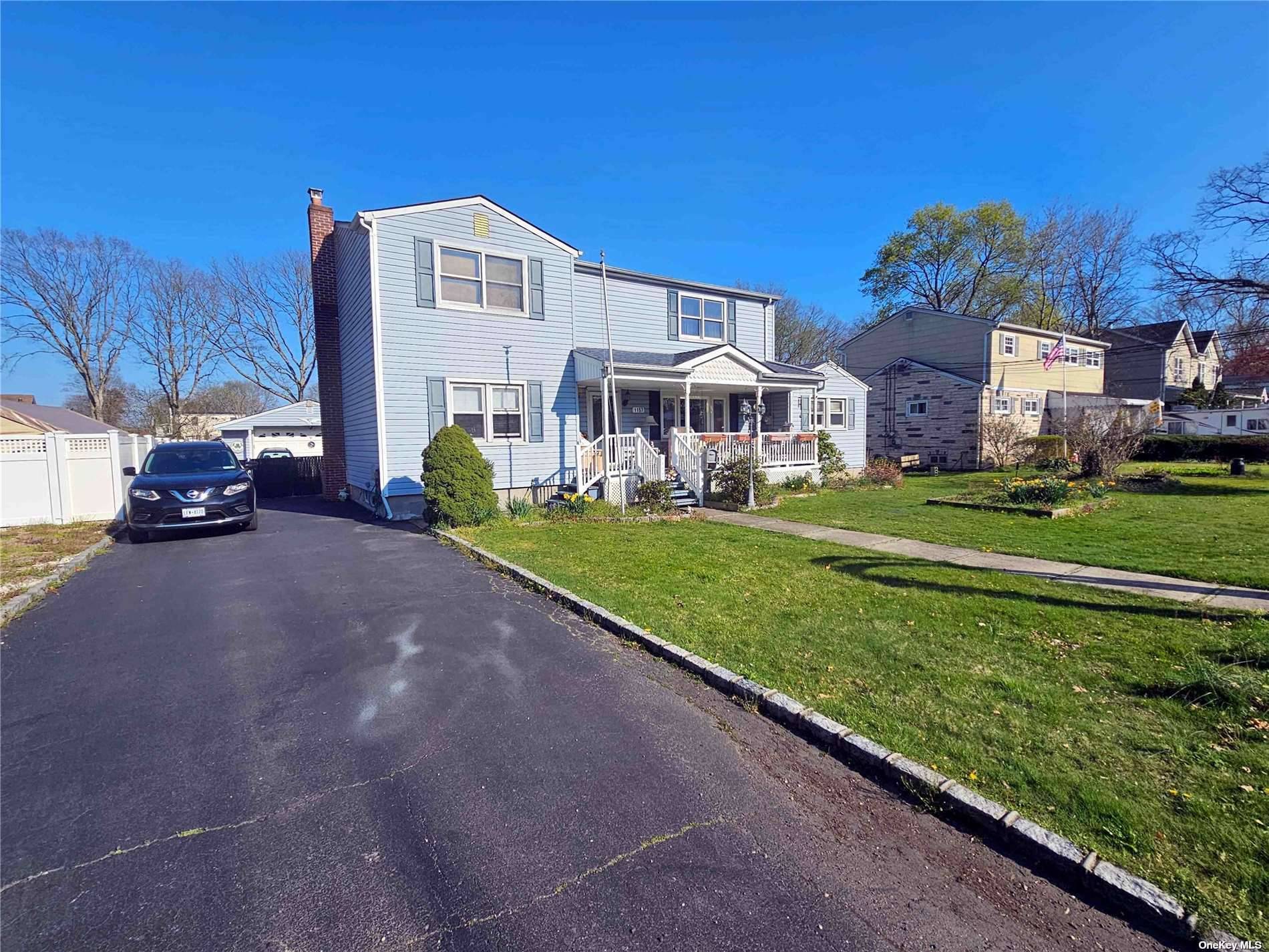 Bay Shore, NY 11706,1157 Cassel AVE