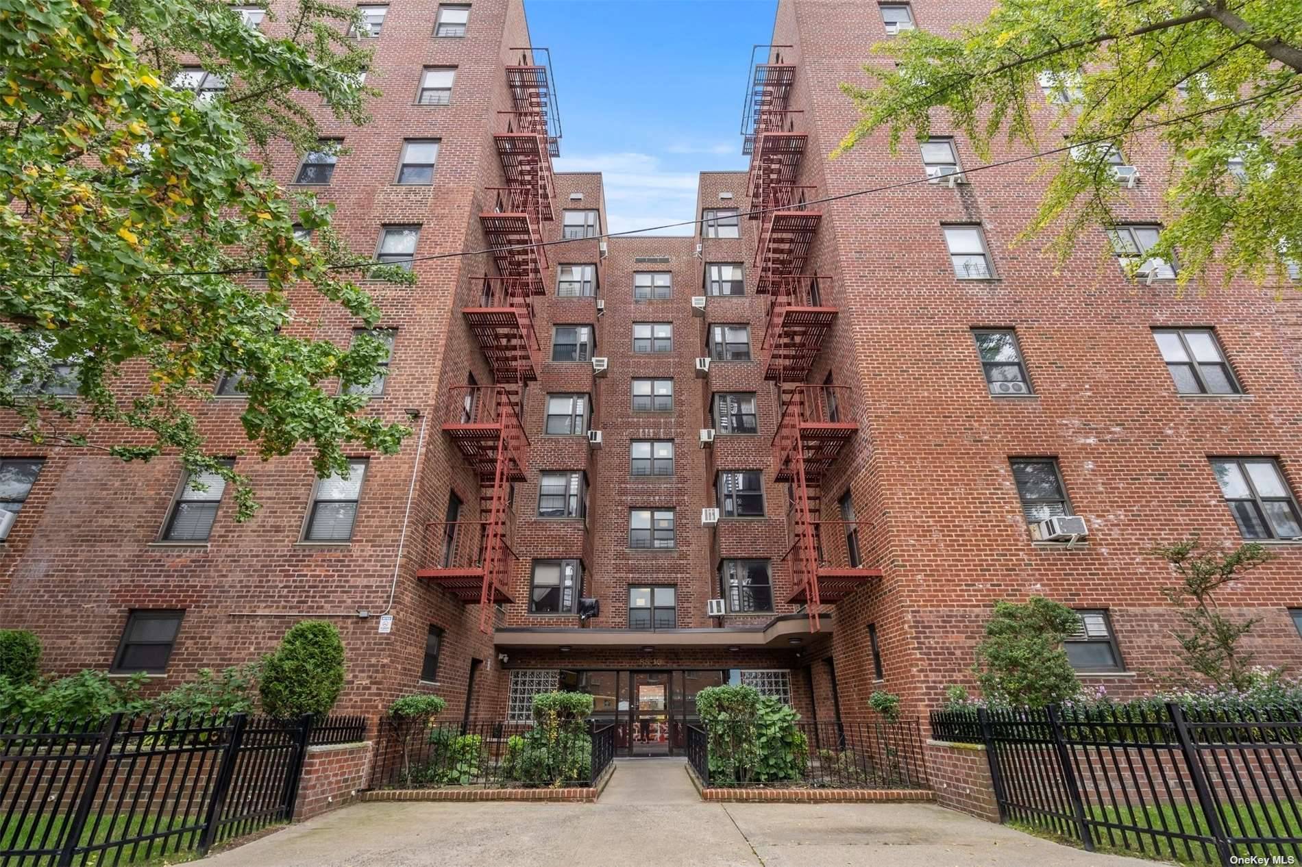 East Elmhurst, NY 11369,88-10 32nd AVE #203