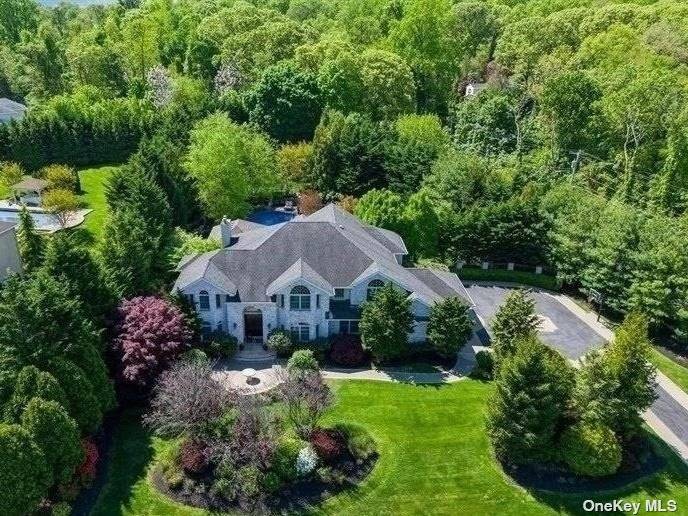 Smithtown, NY 11787,2 Nadia CT