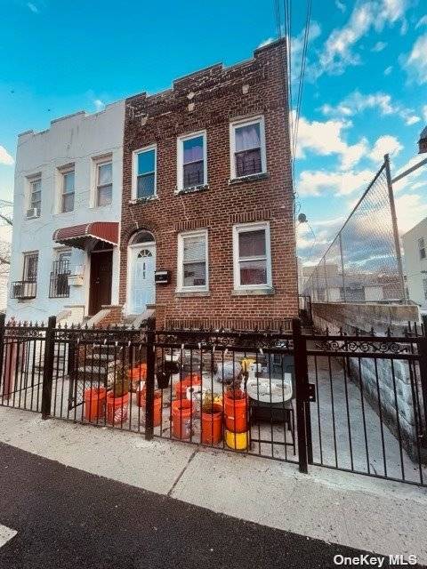 East Elmhurst, NY 11369,97-16 32nd AVE