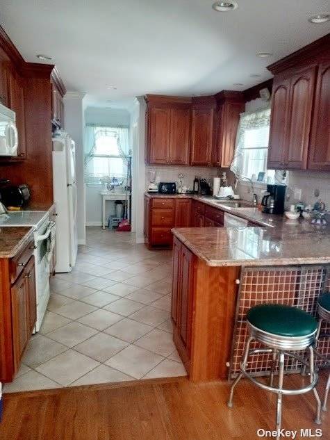 Hampton Bays, NY 11946,9 Bayberry RD