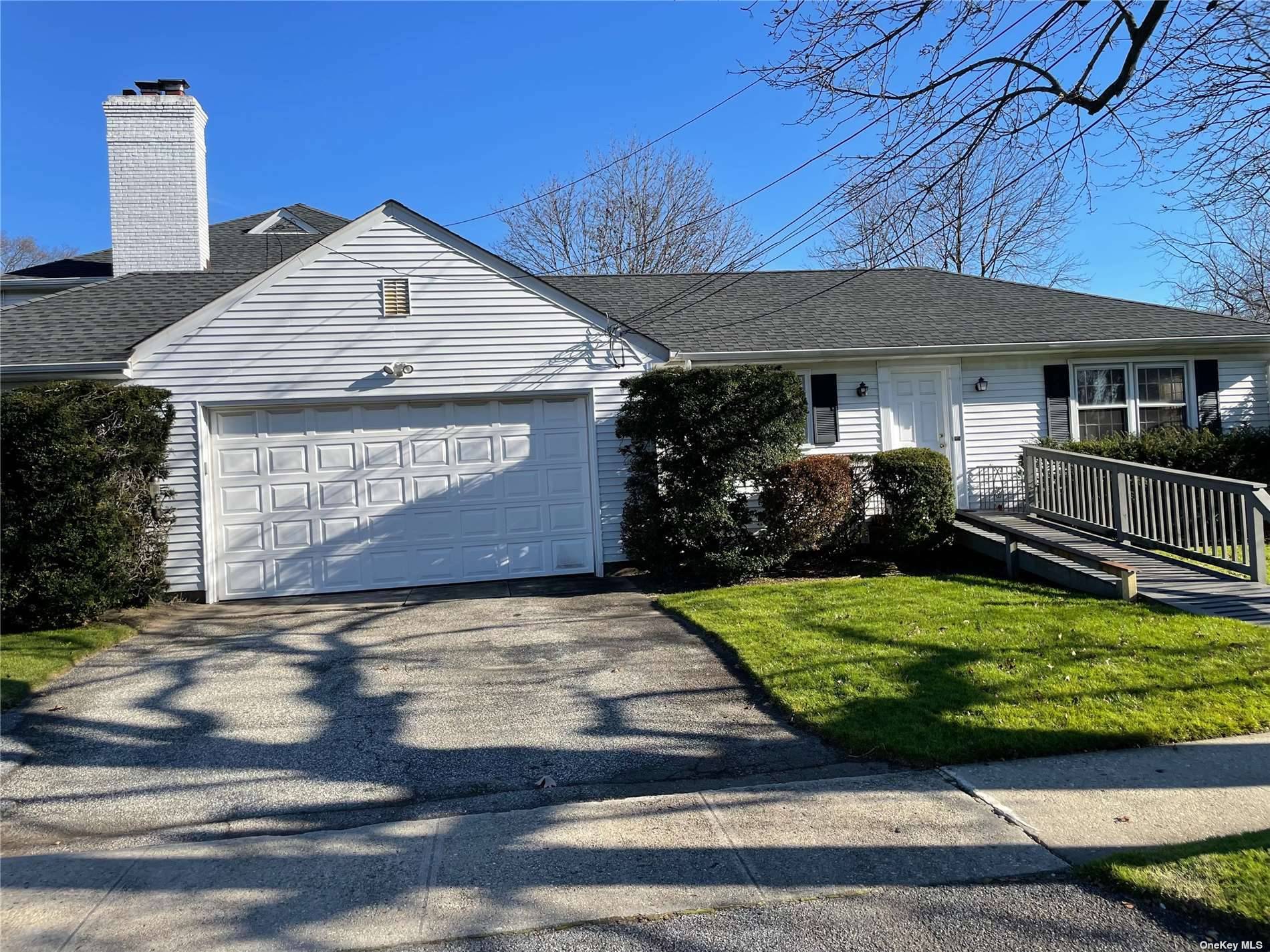 Lindenhurst, NY 11757,Address not disclosed