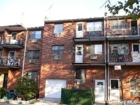 Elmhurst, NY 11373,86-36 53rd AVE