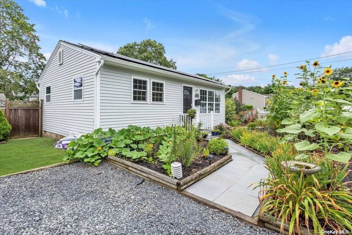 Blue Point, NY 11715,78 Barteau AVE