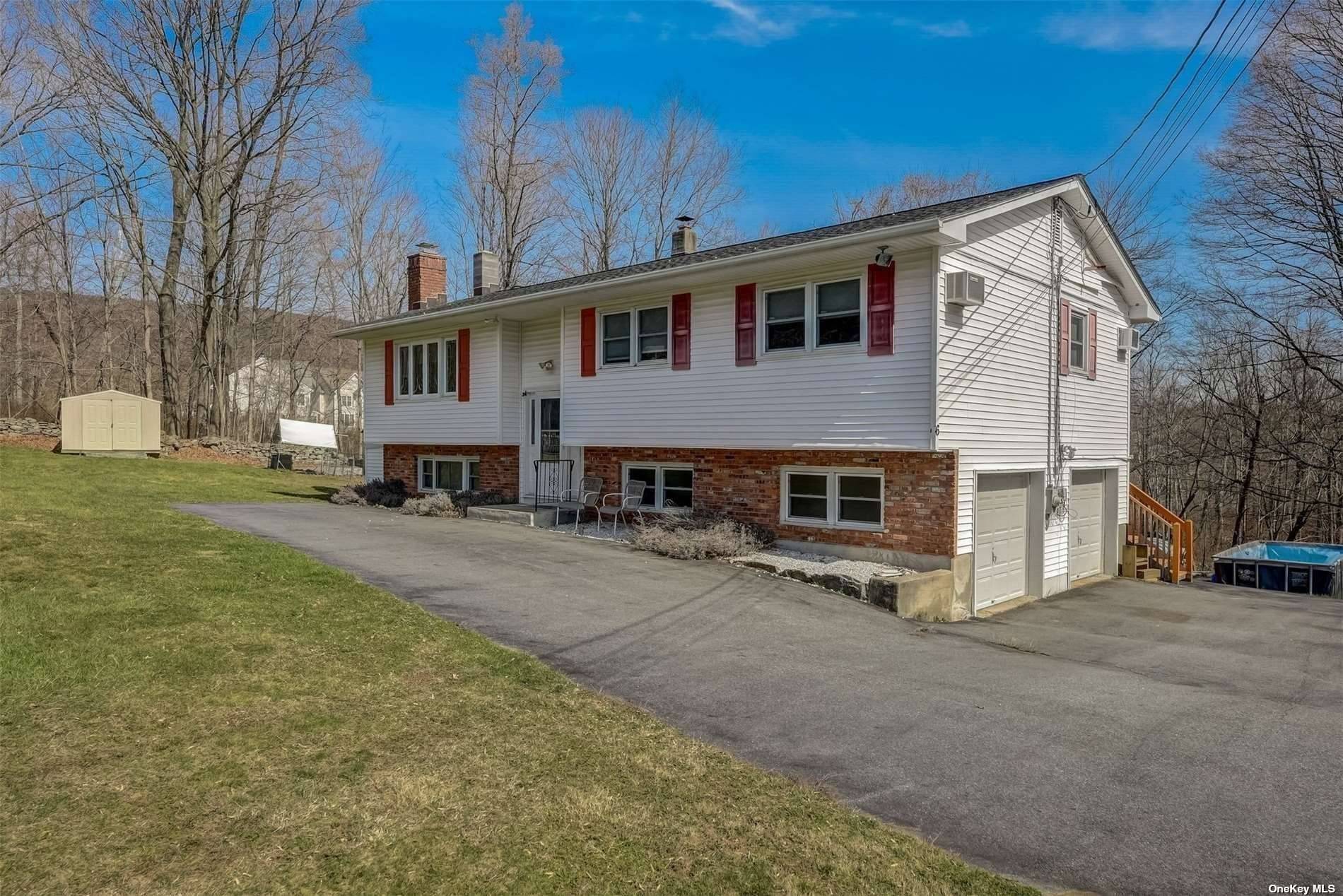 Highland Mills, NY 10930,6 Carroll DR