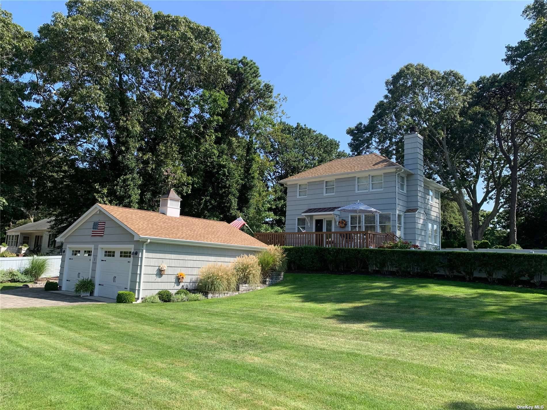 Hampton Bays, NY 11946,1 Canal RD