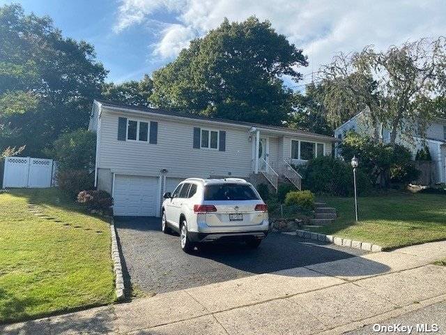 Farmingville, NY 11738,30 Olive CT