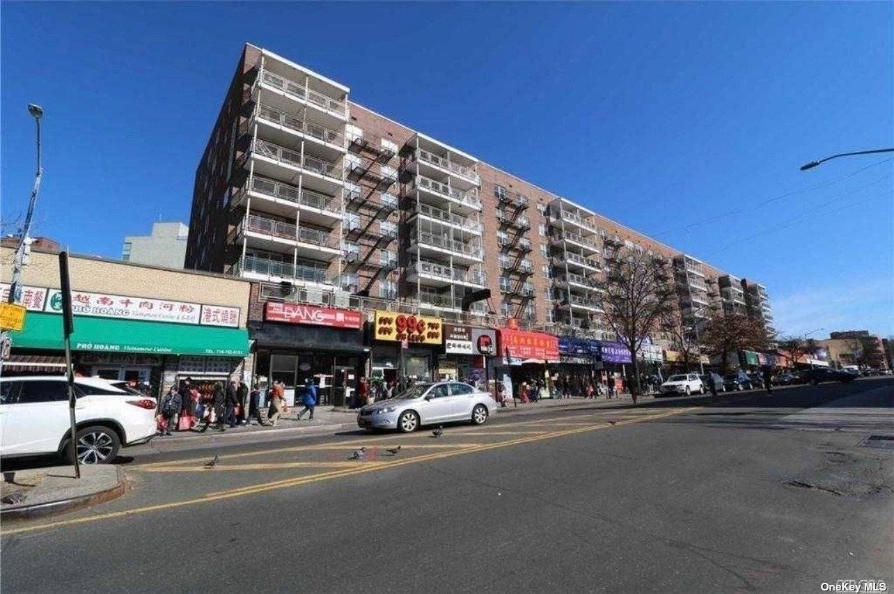 Flushing, NY 11354,41-25 Kissena BLVD #128