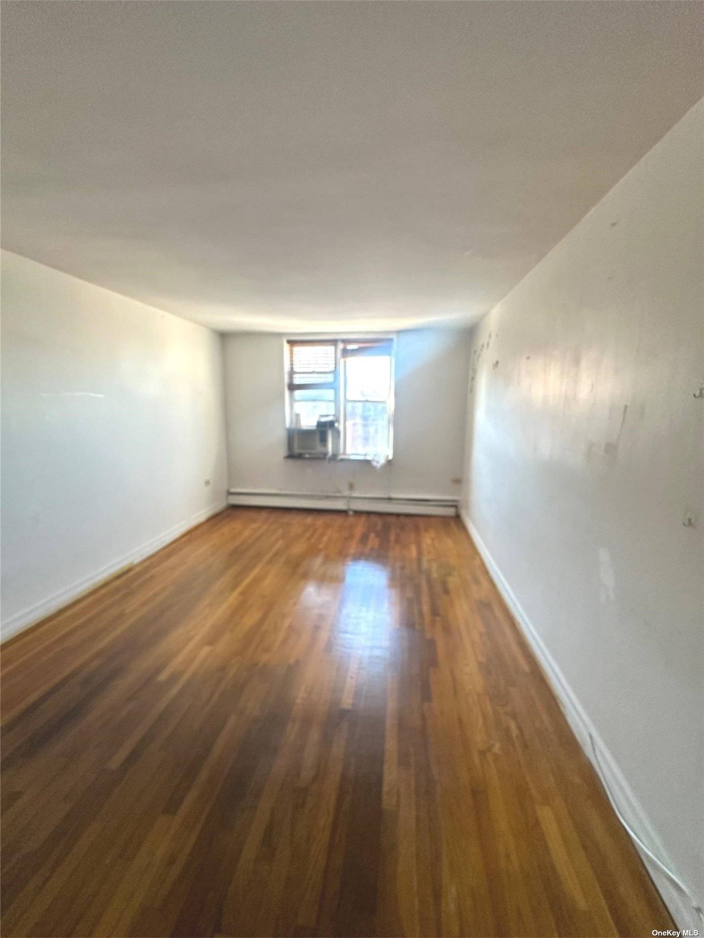 Flushing, NY 11354,34-20 Parsons Blvd #6B