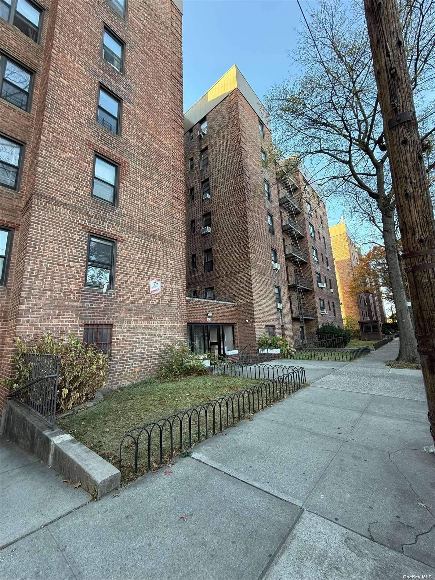 East Flatbush, NY 11203,40 E 43rd ST #3B