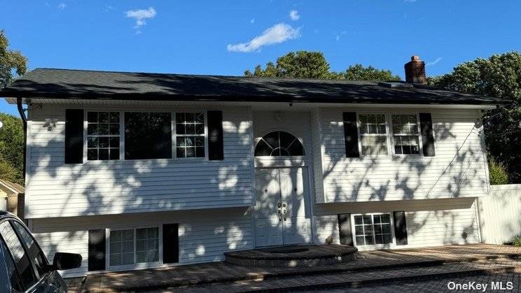 Brentwood, NY 11717,89 Fulton ST