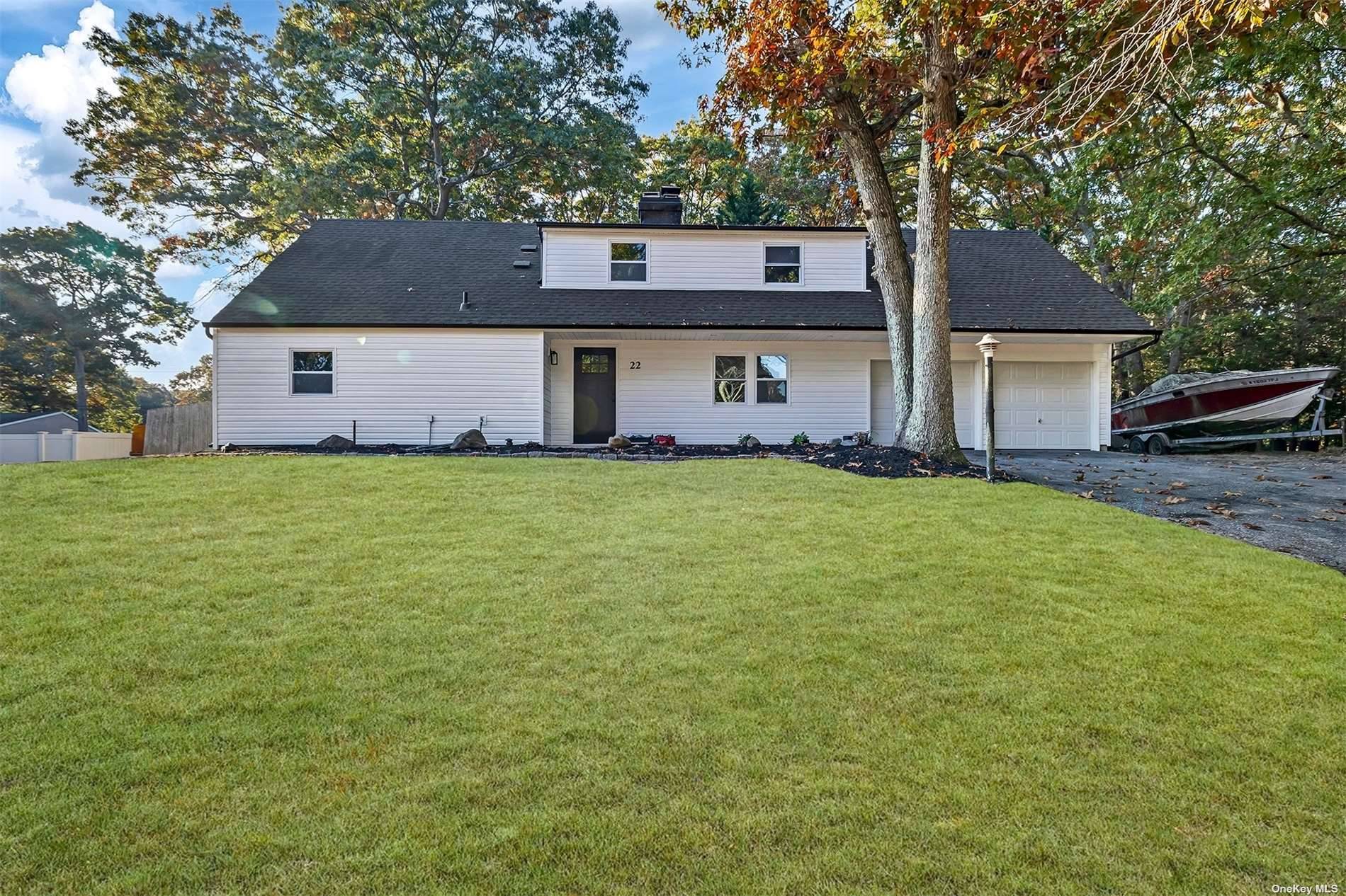 Centereach, NY 11720,22 Shearwater WAY