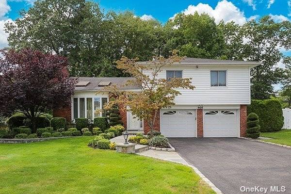 Roslyn, NY 11576,400 Elm DR