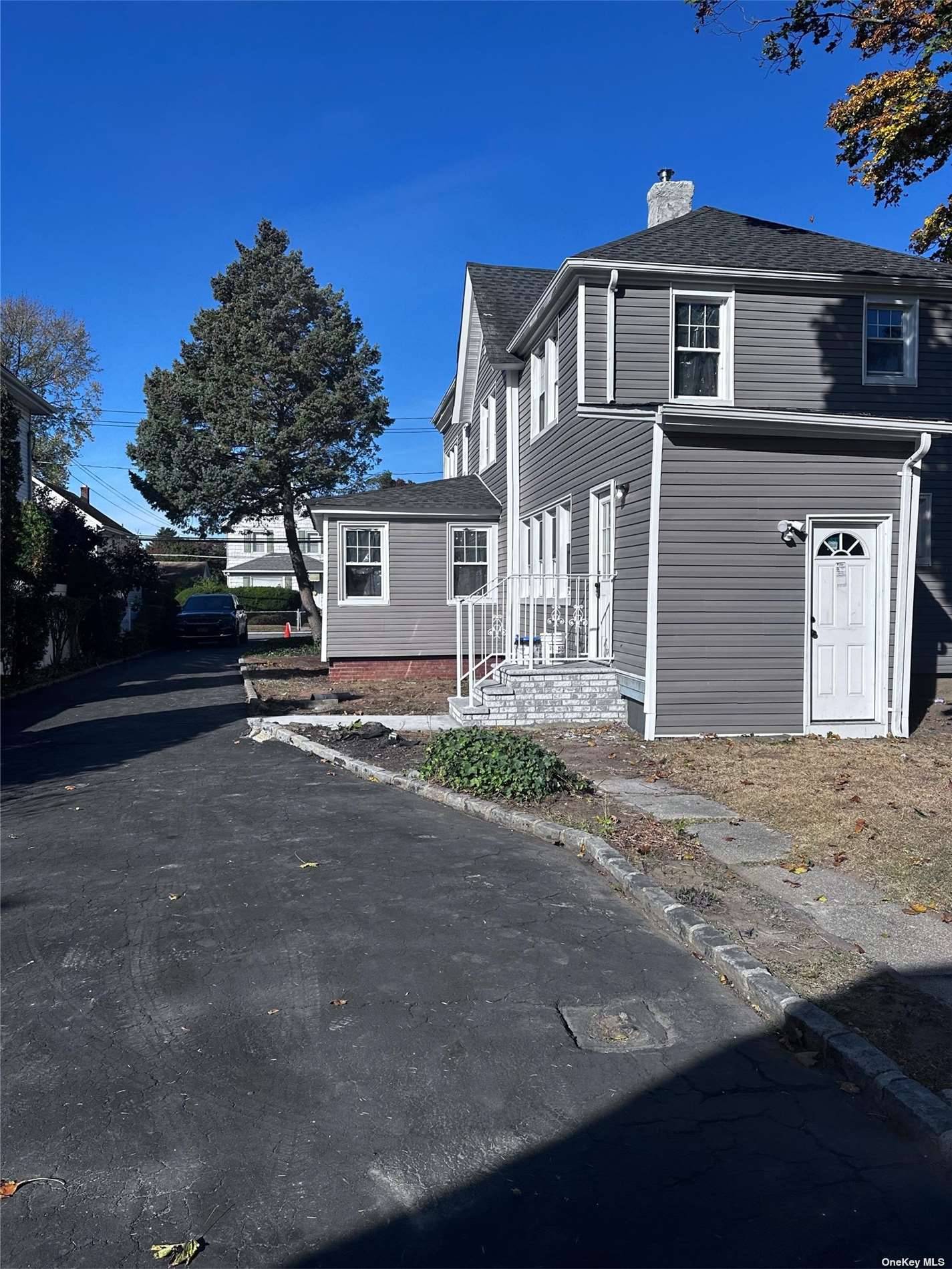 Lynbrook, NY 11563,281 Ocean AVE