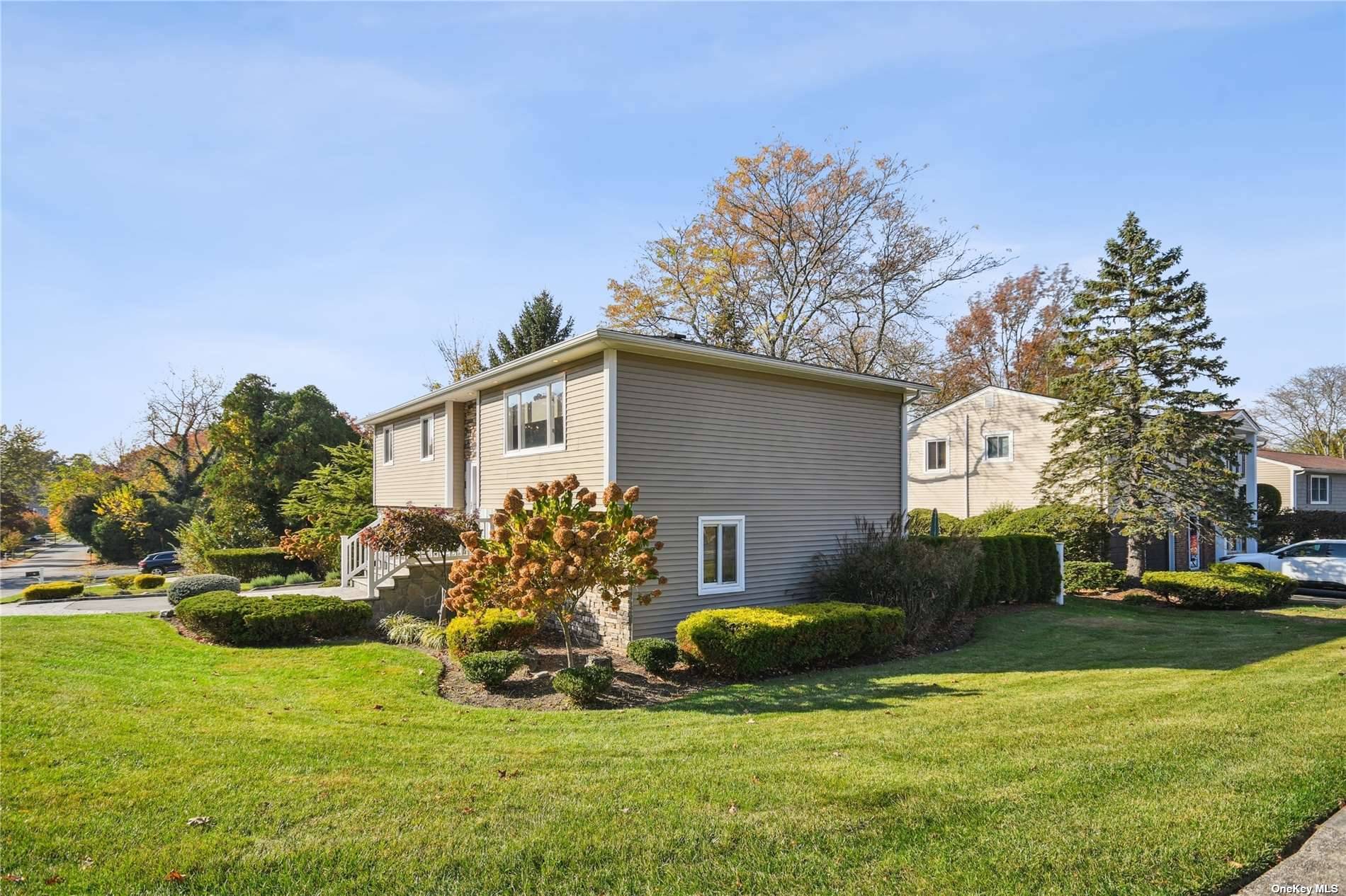 Syosset, NY 11791,57 Barry LN