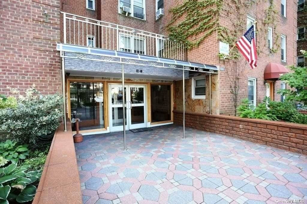 Kew Gardens, NY 11415,82-40 Austin ST #2K