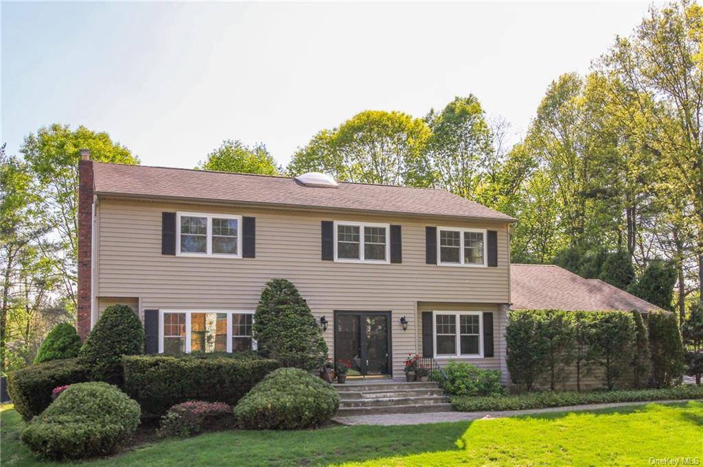 White Plains, NY 10605,15 Quincy LN