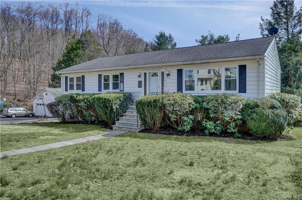 Mount Kisco, NY 10549,11 Fairway DR