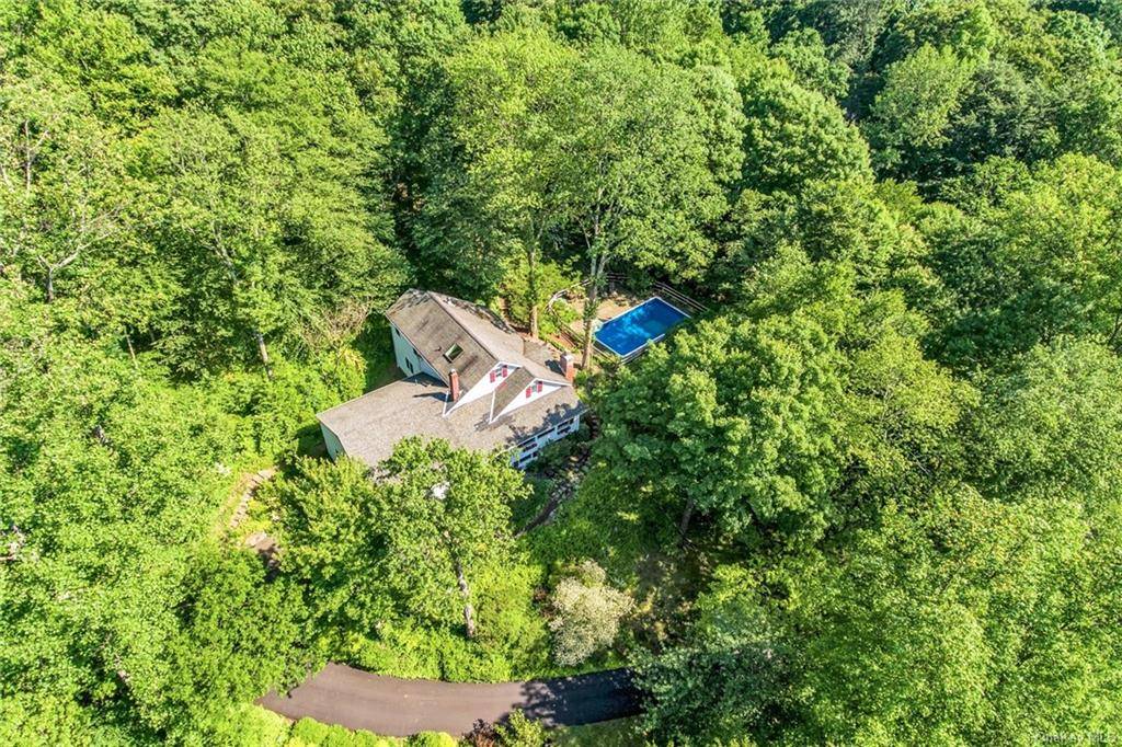 Armonk, NY 10504,22 Green Valley RD