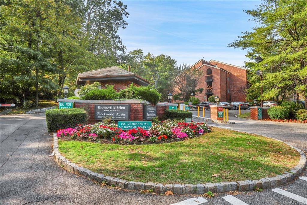 Bronxville, NY 10708,22 Bronxville Glen DR #20