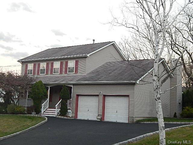 Harriman, NY 10926,3 Surrey LN