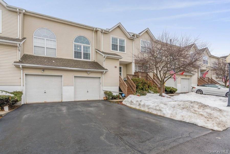 New Windsor, NY 12553,608 Crab Apple LN