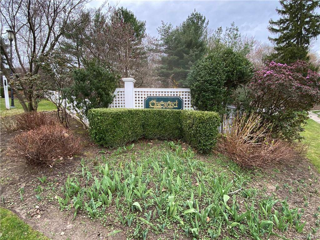 Hastings-on-hudson, NY 10706,100 Clarewood DR #4G